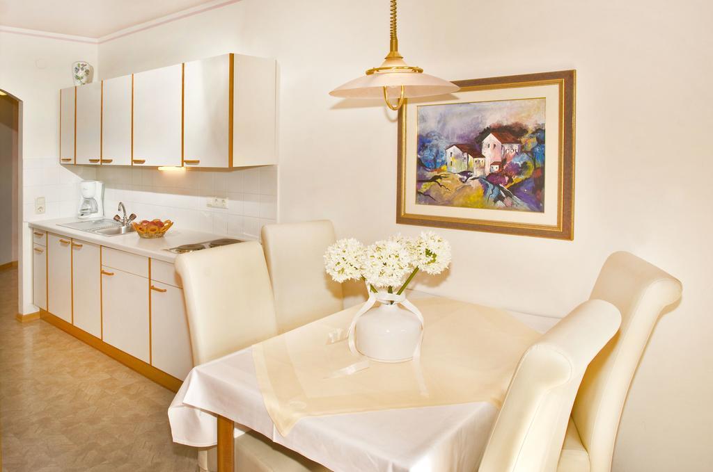 Hotel Garni Elisabeth Pörtschach am Wörthersee Zewnętrze zdjęcie