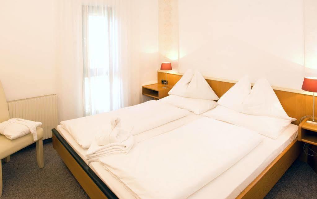 Hotel Garni Elisabeth Pörtschach am Wörthersee Zewnętrze zdjęcie